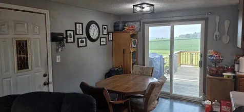 105 W Greene Castalia IA 52133
