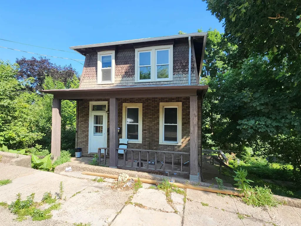 567 Quigley Dubuque IA 52001
