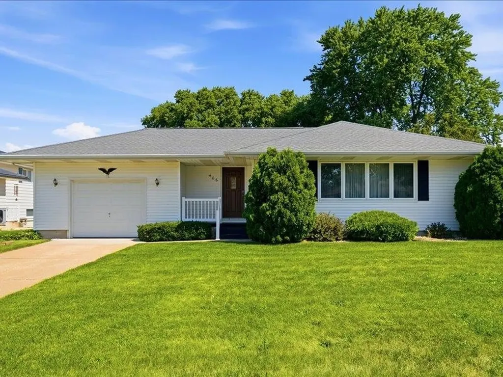 406 SE 8th Dyersville IA 52040