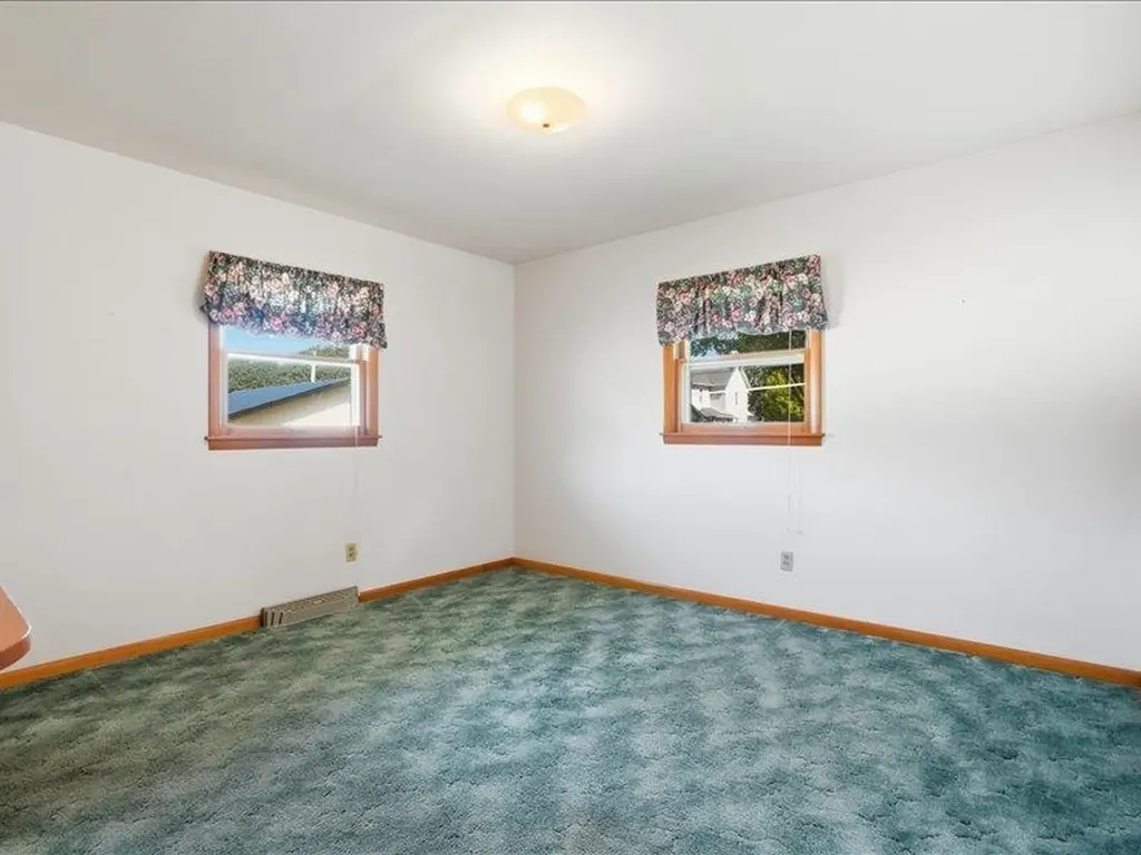 406 SE 8th Dyersville IA 52040