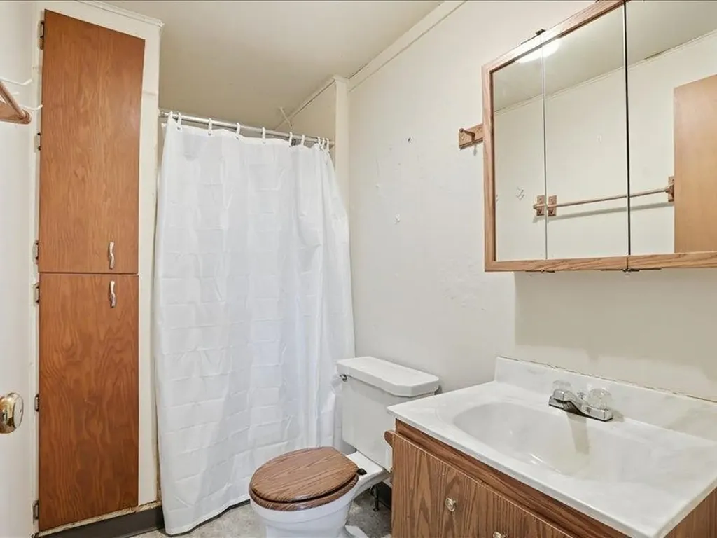 406 SE 8th Dyersville IA 52040