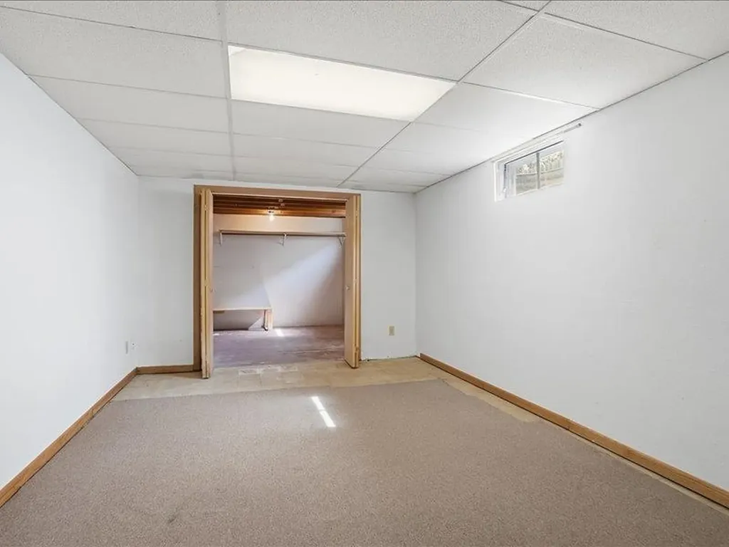 406 SE 8th Dyersville IA 52040