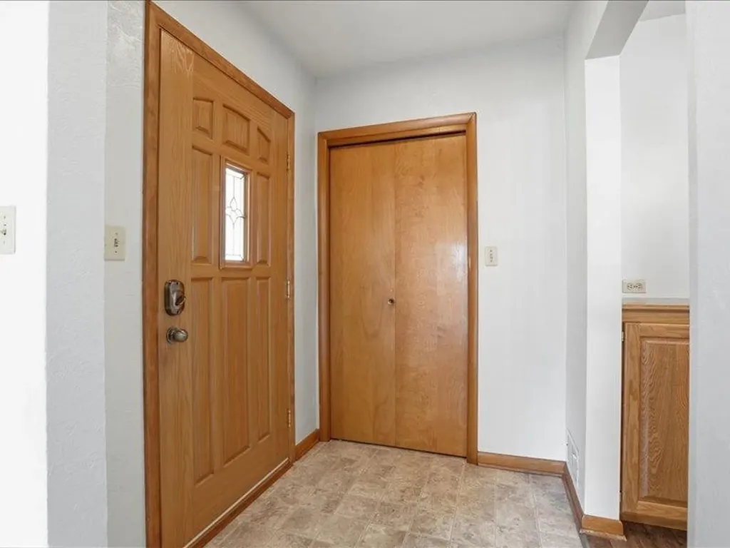 406 SE 8th Dyersville IA 52040