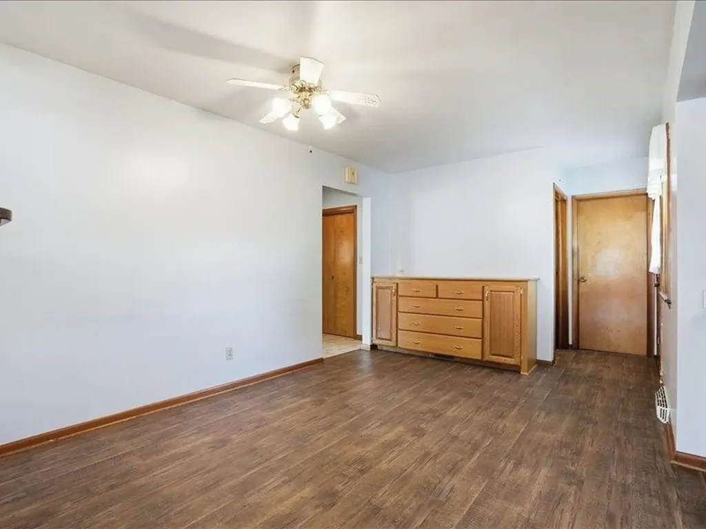 406 SE 8th Dyersville IA 52040