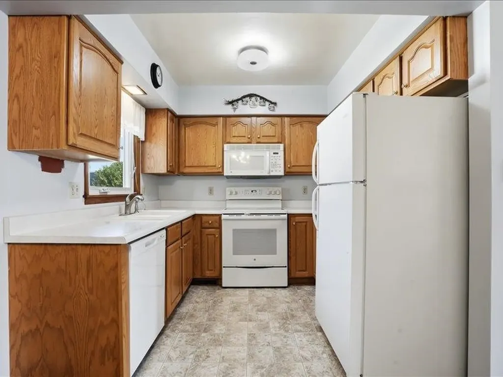 406 SE 8th Dyersville IA 52040