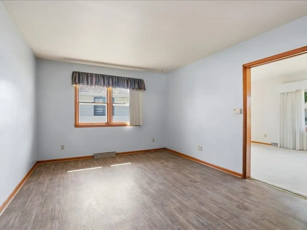406 SE 8th Dyersville IA 52040