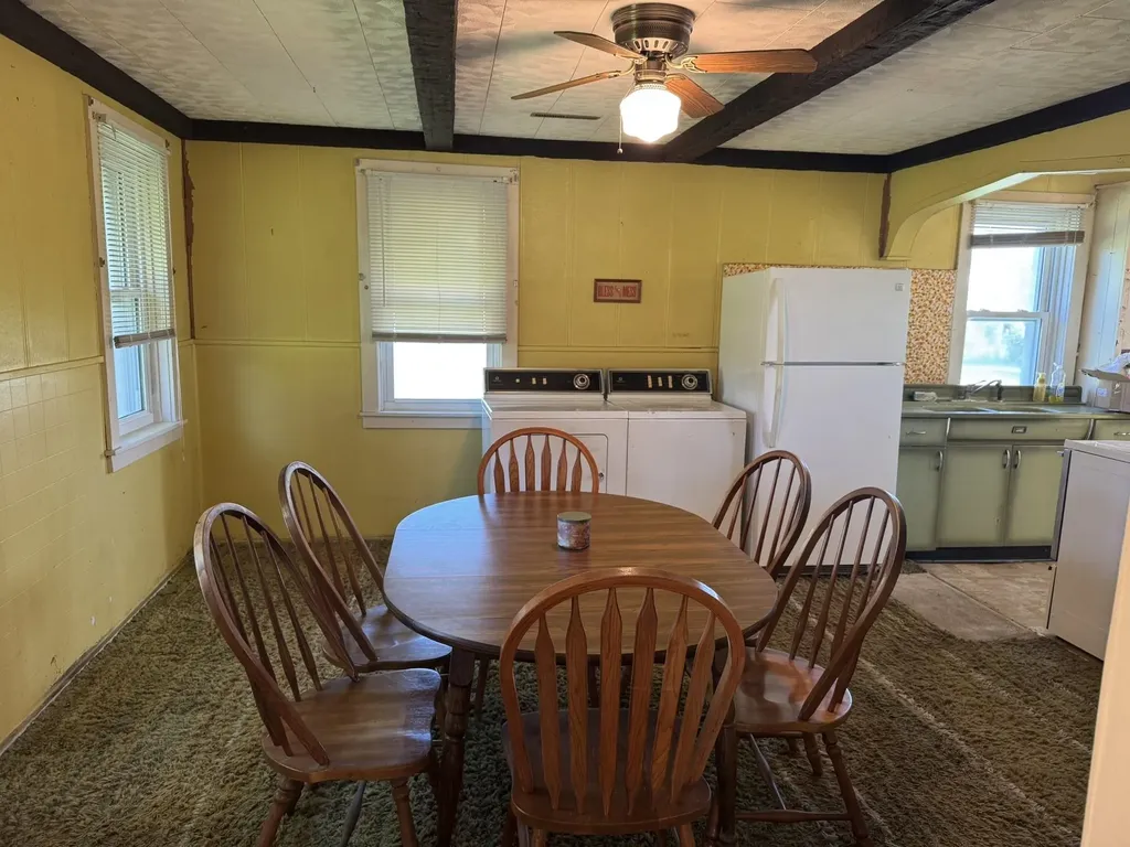1126 SE 2nd Dyersville IA 52040
