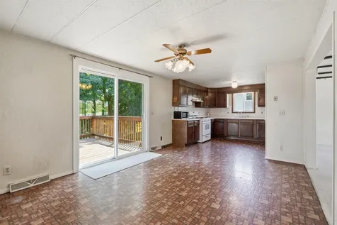 10296 Boleyn Dubuque IA 52001
