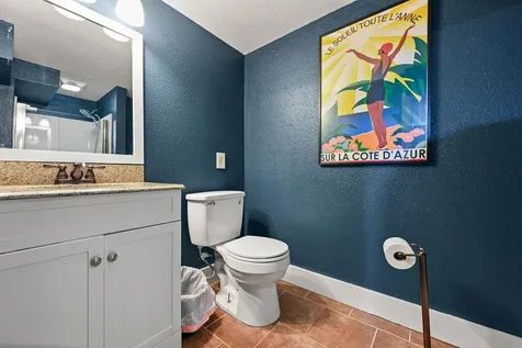 380 Glen Oak Dubuque IA 52001