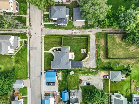 380 Glen Oak Dubuque IA 52001