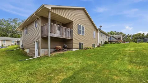 3535 Mya Rose Dubuque IA 52001
