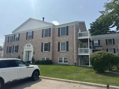 2335 Coventry Dubuque IA 52001
