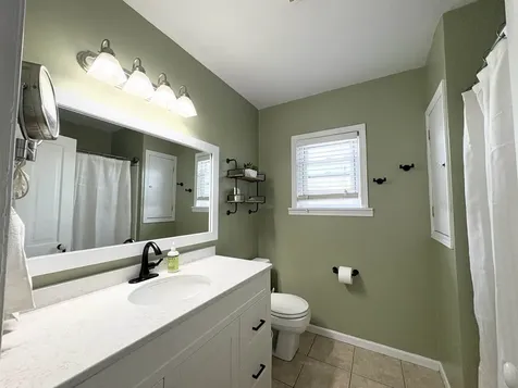 525 5th Avenue SE Dyersville IA 52040