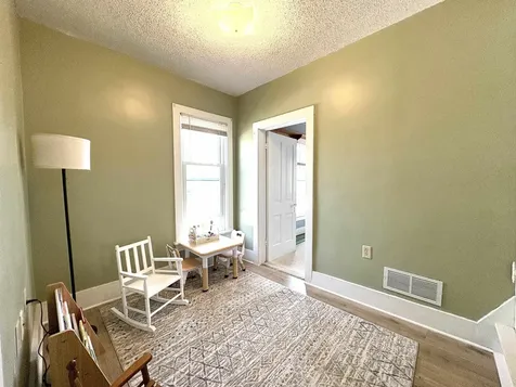 525 5th Avenue SE Dyersville IA 52040