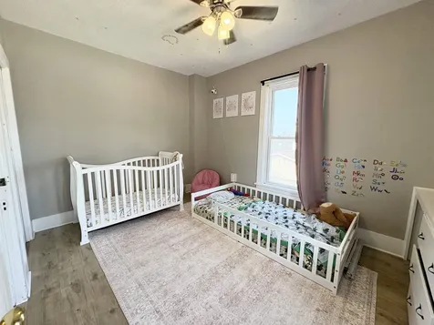 525 5th Avenue SE Dyersville IA 52040