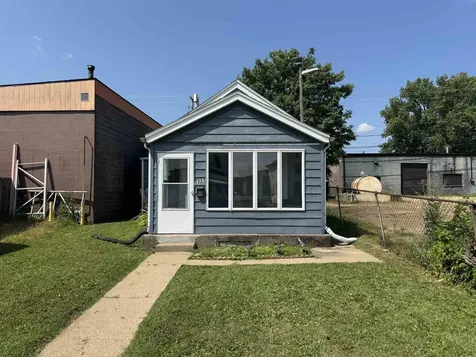 1227 Elm Dubuque IA 52001