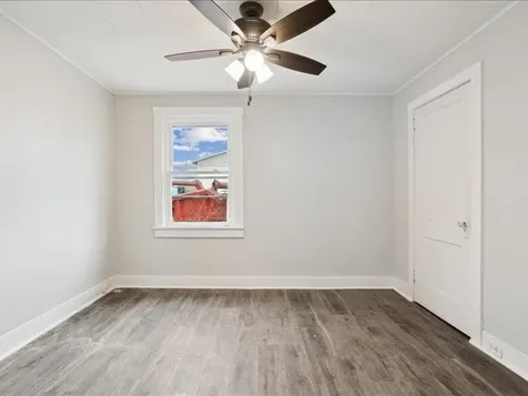 1227 Elm Dubuque IA 52001