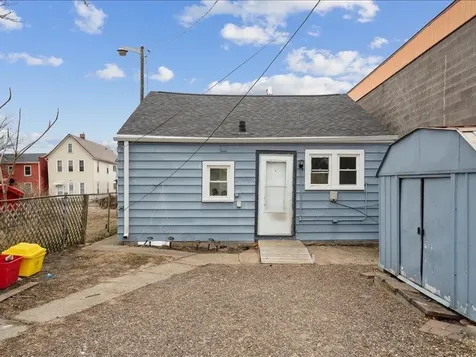 1227 Elm Dubuque IA 52001