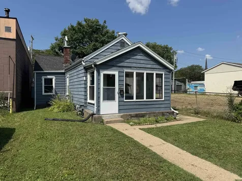 1227 Elm Dubuque IA 52001