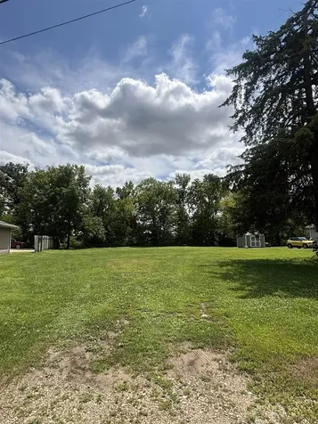 608 Charles Manchester IA 52057