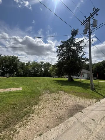 608 Charles Manchester IA 52057