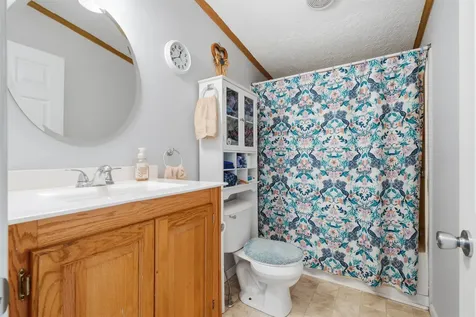 333 Valeria Dubuque IA 52001