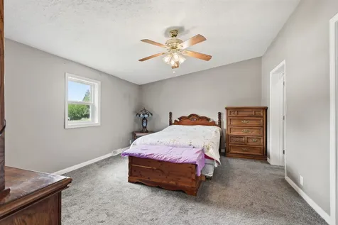 333 Valeria Dubuque IA 52001