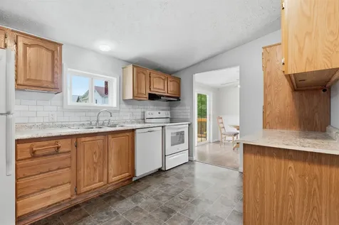 333 Valeria Dubuque IA 52001