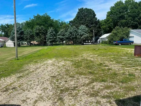915 Washington Lamont IA 50650