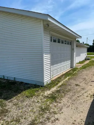 915 Washington Lamont IA 50650