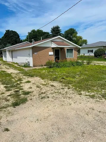 915 Washington Lamont IA 50650