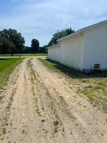 915 Washington Lamont IA 50650