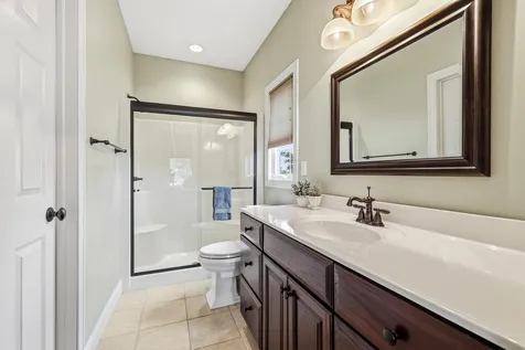 6122 Amber Ridge Dubuque IA 52002