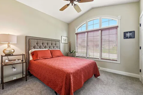 6122 Amber Ridge Dubuque IA 52002