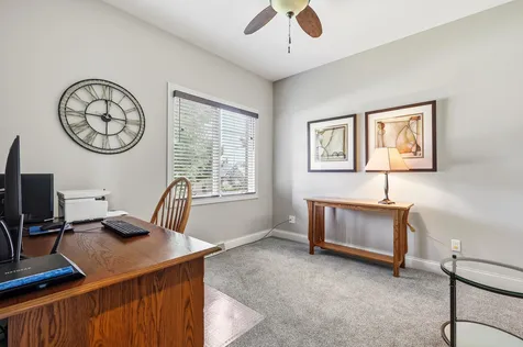 6122 Amber Ridge Dubuque IA 52002