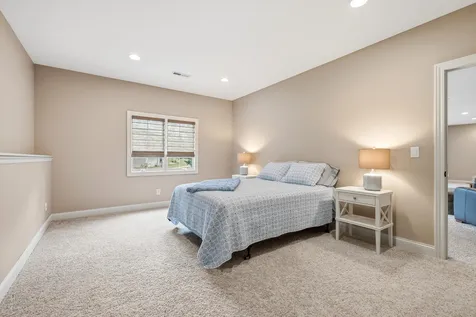 6122 Amber Ridge Dubuque IA 52002