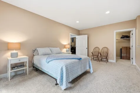 6122 Amber Ridge Dubuque IA 52002