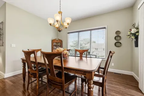 6122 Amber Ridge Dubuque IA 52002