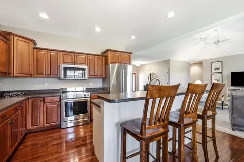 6122 Amber Ridge Dubuque IA 52002