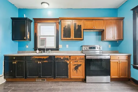 2268 Washington Dubuque IA 52001