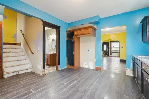 2268 Washington Dubuque IA 52001