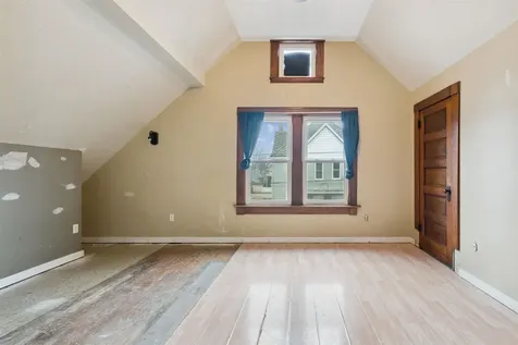 2268 Washington Dubuque IA 52001