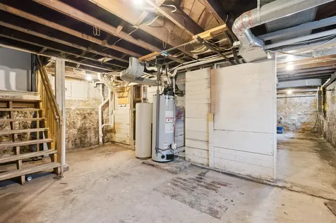 2268 Washington Dubuque IA 52001