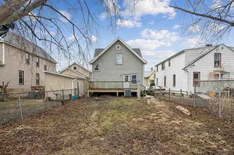 2268 Washington Dubuque IA 52001