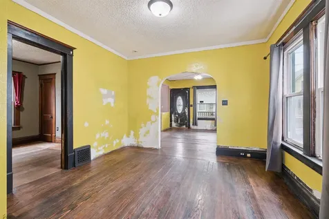 2268 Washington Dubuque IA 52001