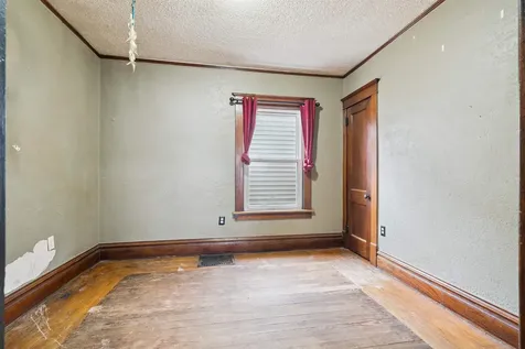 2268 Washington Dubuque IA 52001