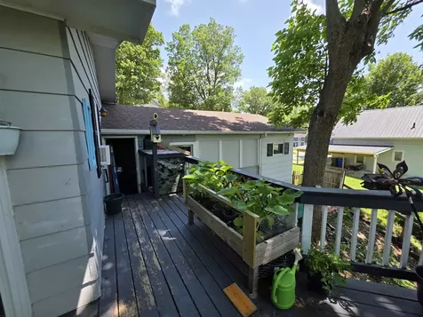 309 NE Second Elkader IA 52043