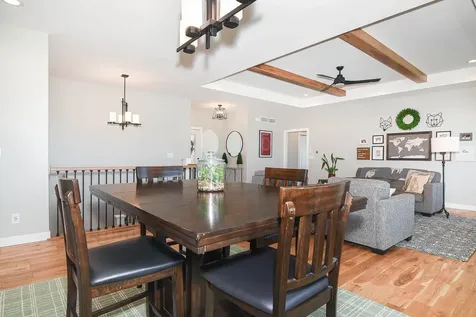 14481 Keegan Dubuque IA 52002