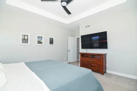 14481 Keegan Dubuque IA 52002