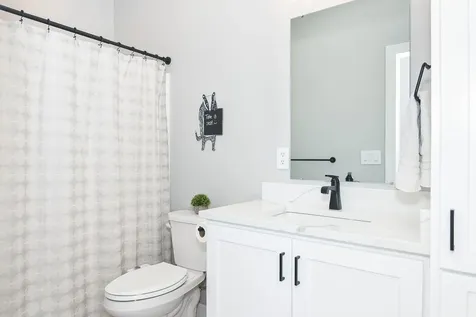 14481 Keegan Dubuque IA 52002